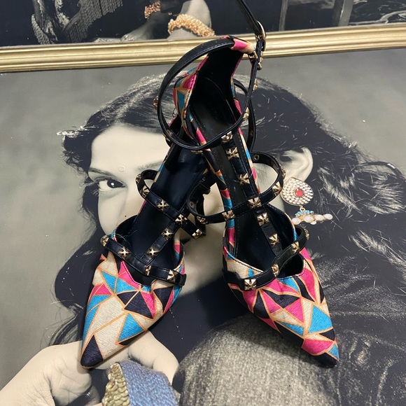 Heels . Size - 245. EUR-39